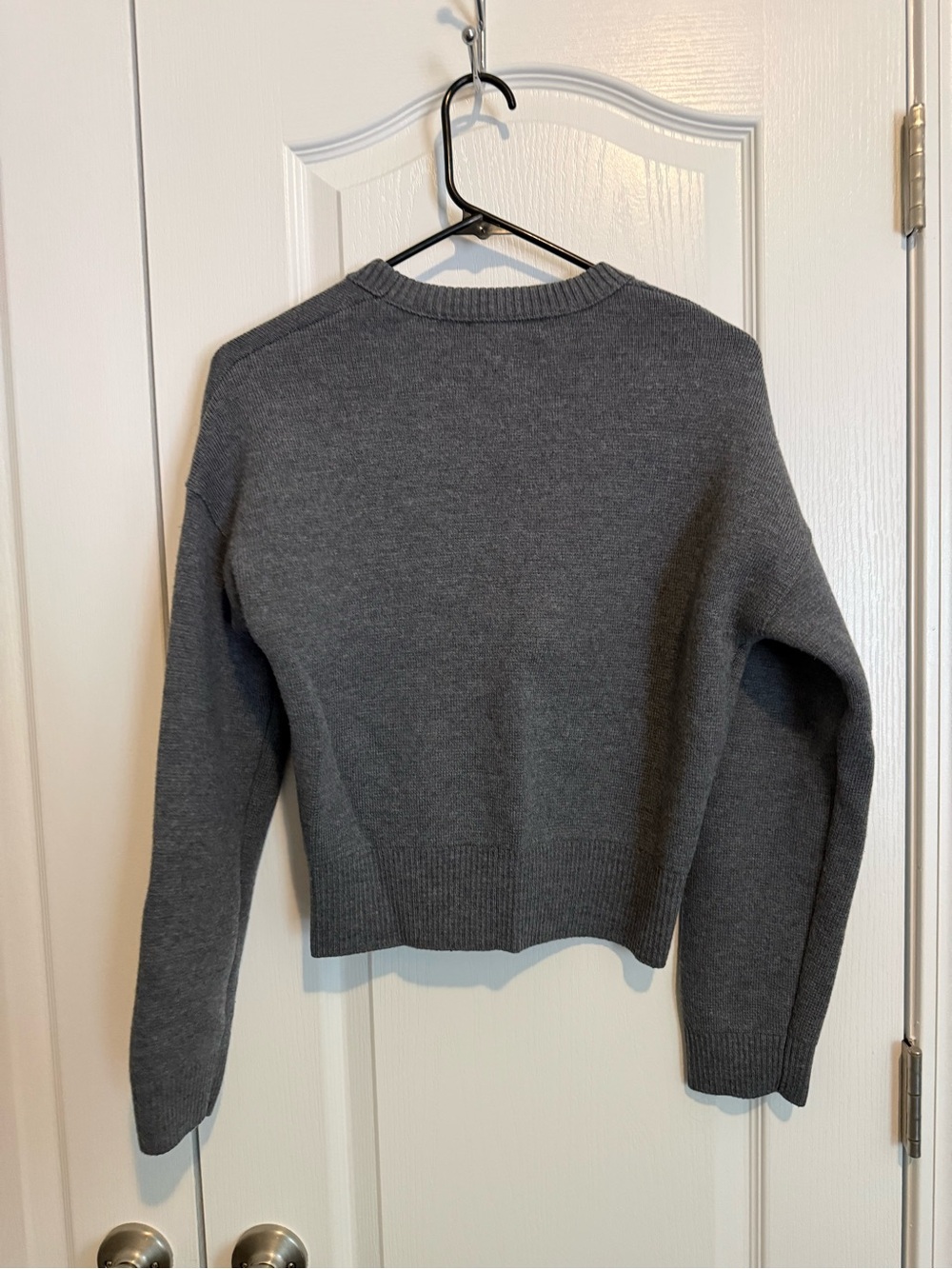 Banana Republic Charcoal Gray Crewneck Sweater - 100% wool - Picture 2 of 4